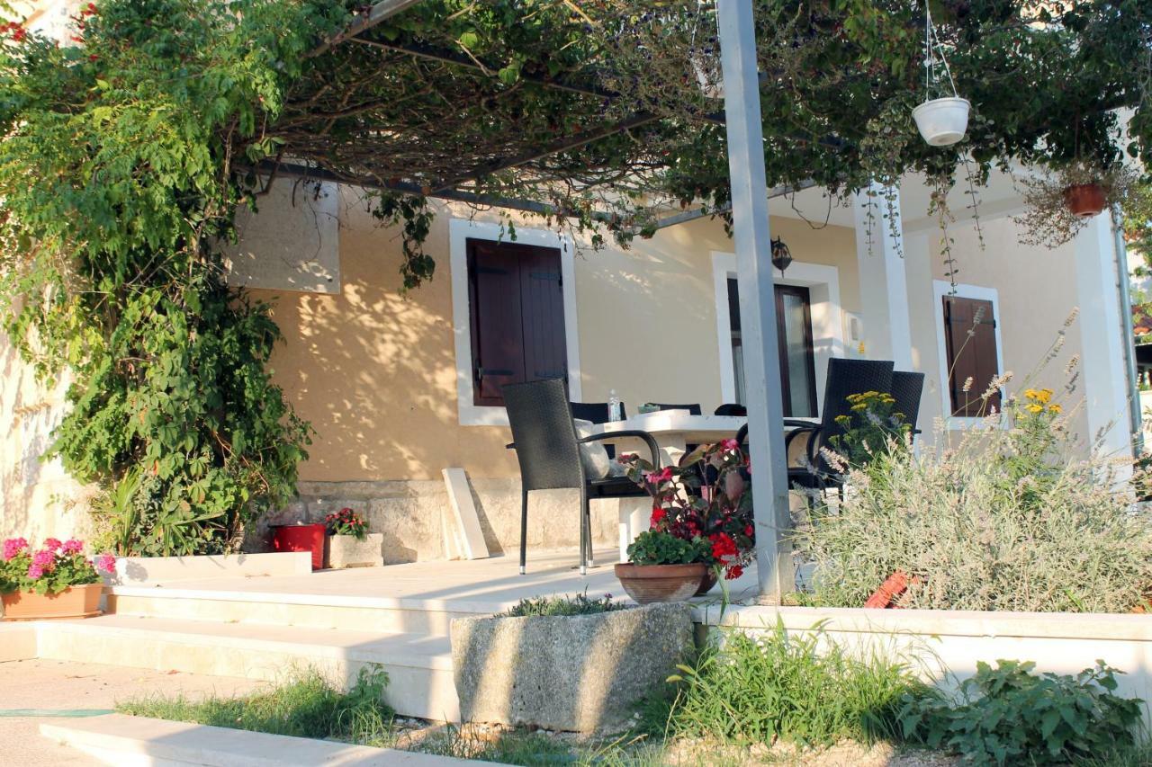 וינקורן Apartments Borghetto מראה חיצוני תמונה