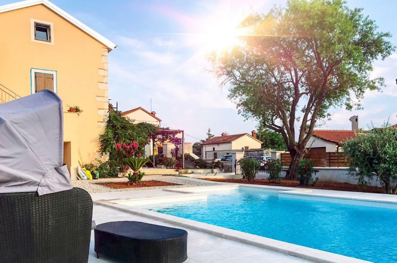 וינקורן Apartments Borghetto מראה חיצוני תמונה
