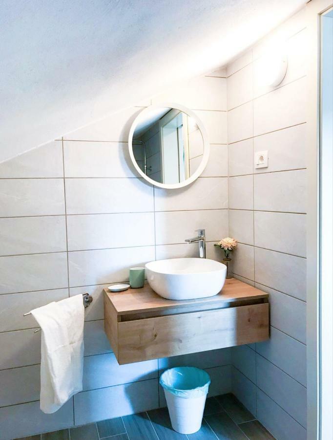 וינקורן Apartments Borghetto מראה חיצוני תמונה