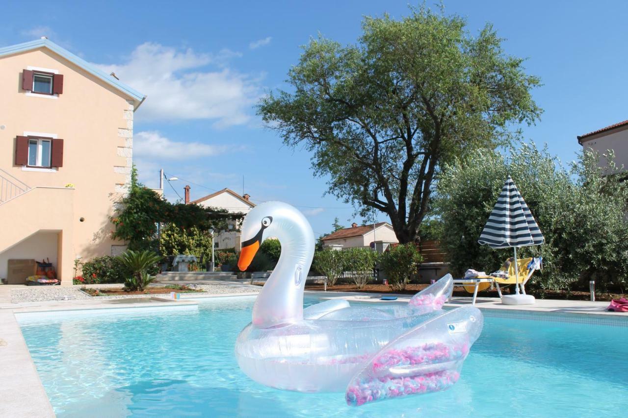 וינקורן Apartments Borghetto מראה חיצוני תמונה