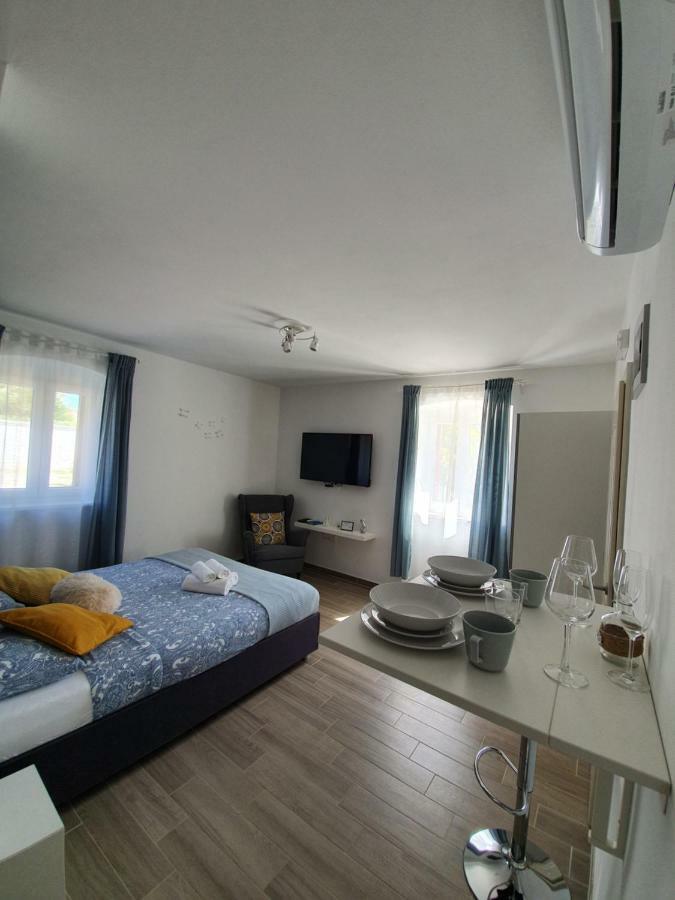 וינקורן Apartments Borghetto מראה חיצוני תמונה